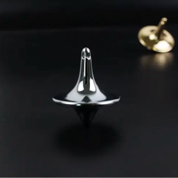 World Famous Forever Spin Titanium Gyroscope Spinning Top (black) - Picture 4 of 6